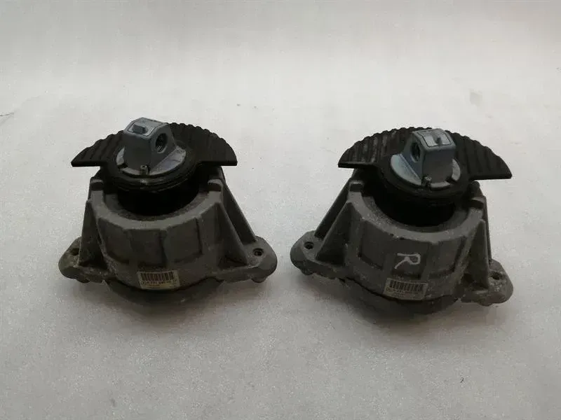 MERCEDES SL R231 ENGINE MOUNT A2312400917 ENGINE MOUNT SET