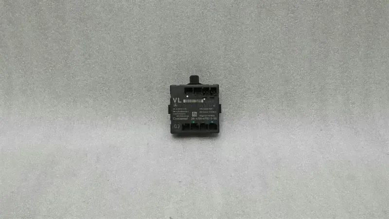 Mercedes CLS W218 front left door module A2129004014 door control unit left