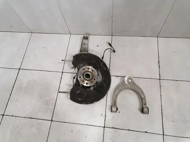 BMW 5 Series F90 G30 M5 Right Front Hub 31107857012 Wheel Bearing Housing Front Right