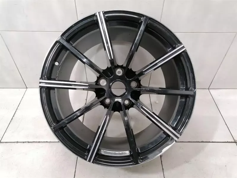 Aston Martin Vantage V8 Alloy Wheel KY63-9965G-SA Alloy Wheel 11J X20