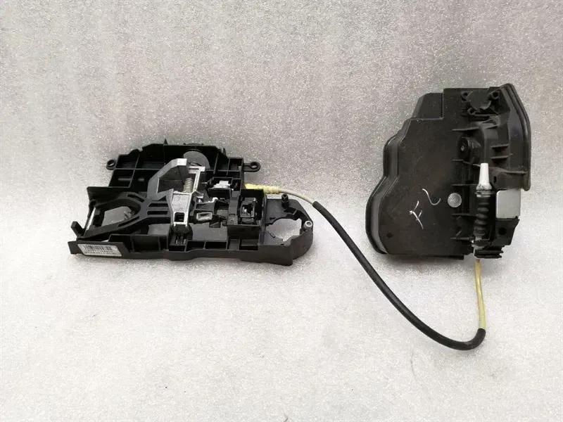 BMW 5 Series F10 front left door lock 7202145 door lock front Li RHD