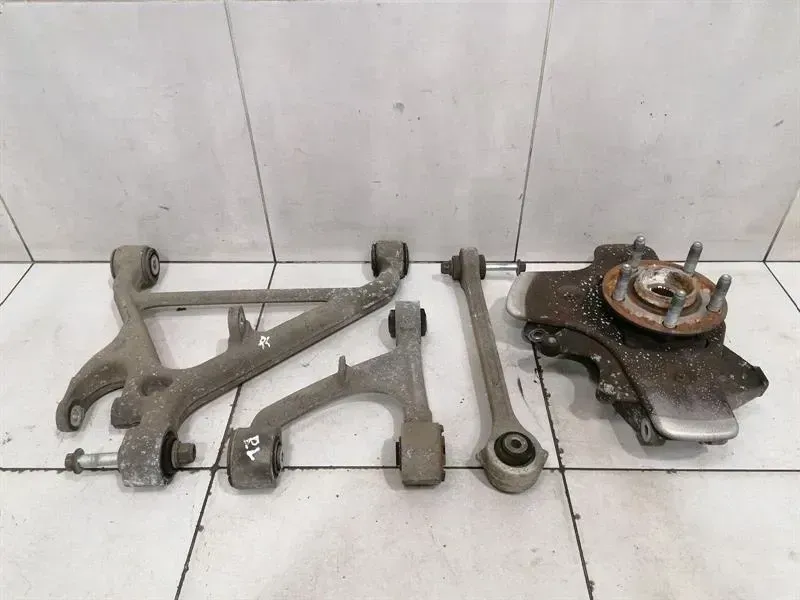 Aston Martin Vantage V8 Left Rear Hub 8D33-5A971-AB Wheel Bearing Housing Rear Left
