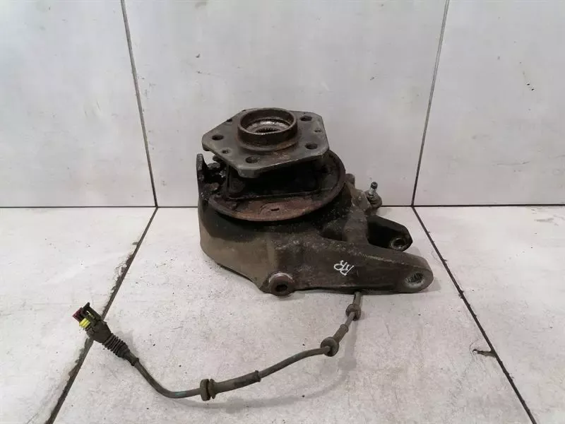 MASERATI GRANTURISMO M145 Right Rear Hub 900027691 Wheel Bearing Case Rear Right