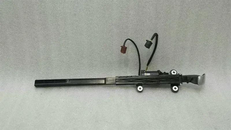 BMW 3 Series E92 Right Belt Tensioner 9165380 Belt Sender Right