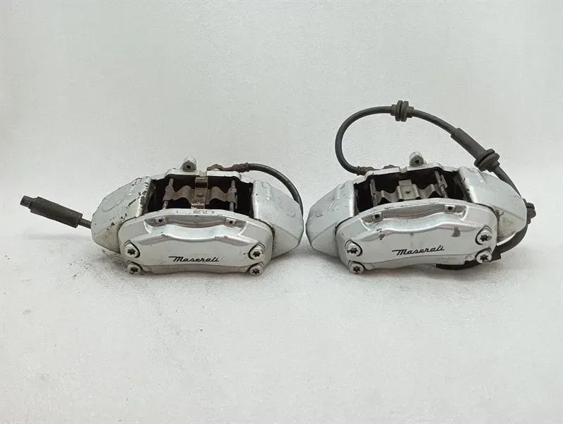 Maserati Granturismo M145 Front Brake Caliper Set 82337004 Front Brake Caliper -
