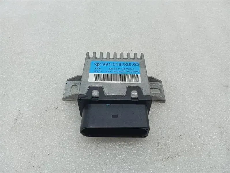 Porsche 911 991 electronic module 99161802502 control unit fuel pump