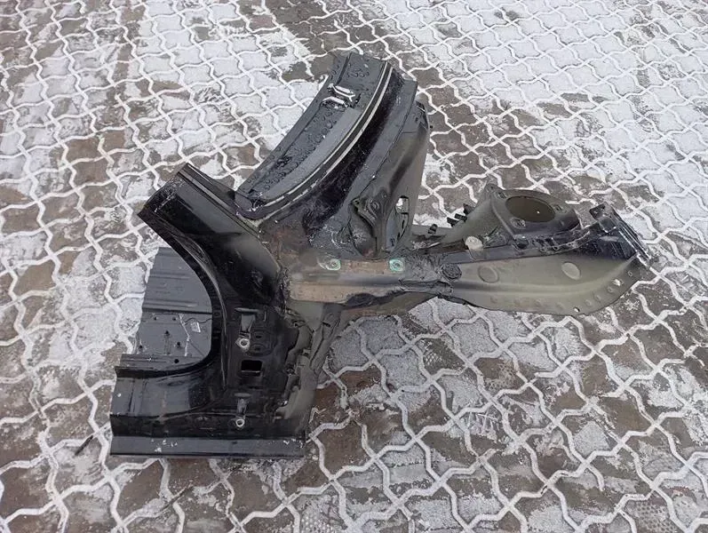 Porsche Cayman 718 GT4 Right Front Chassis Leg 99150191401 Right Front Wheel Arch