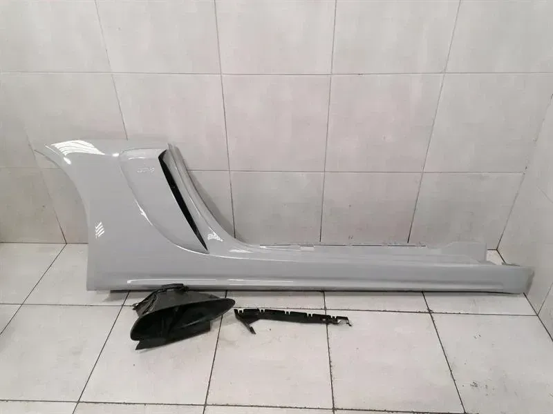 Porsche Cayman 718 GT4 side skirt 982853564 right GT4 side skirts