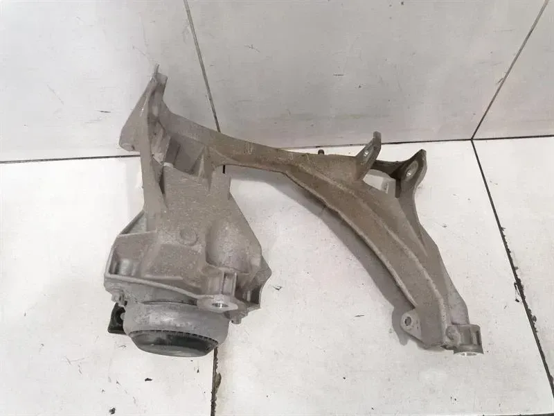 Porsche Boxster 718 engine mount 98133115106 engine mount subframe left left