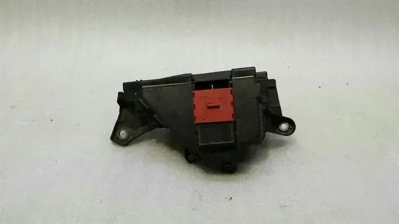 Mercedes C Class W205 Fuse Box A2055402150 Fuse Box