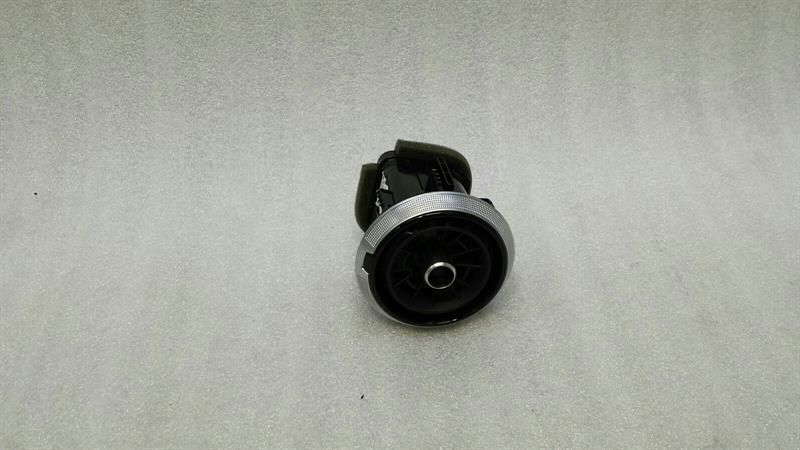 Audi S3 8V Air Vent 81A820901B Ventilation Nozzle Vent Front Front