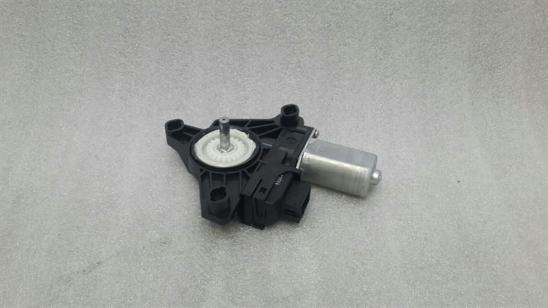 Mercedes E Class W213 door window engine A2139060502 power window motor rear LI