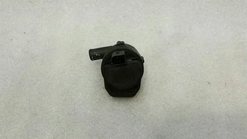 Mercedes R Class W251 Additional Cooling Pump A2118350028 Coolant Pump Pump