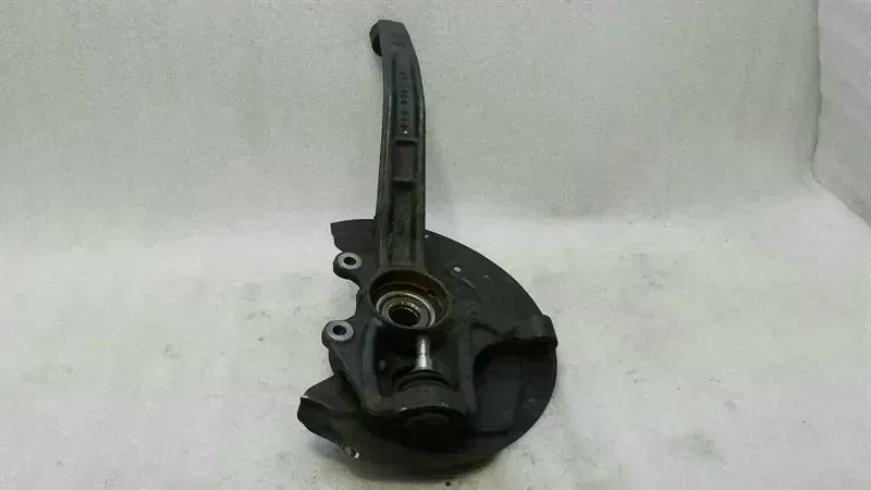 Mercedes R Class W251 Left Front Hub A2513301320 Wheel Bearing Housing Front Left