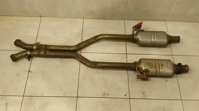Mercedes R Class W251 Down Pipe A2514903715 Exhaust Muffler M272 V6