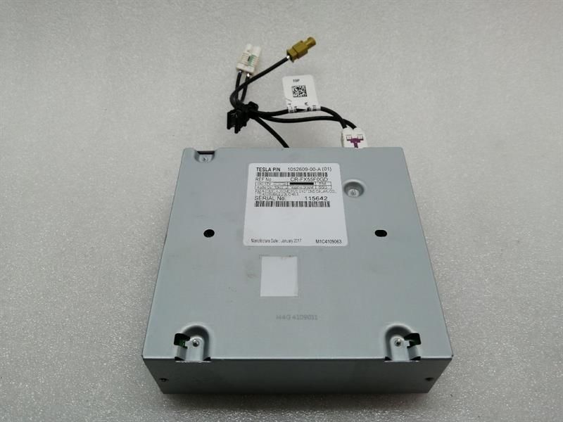 Tesla Model S 75 Electronic Module 1052609-00-A Control Unit Tuner