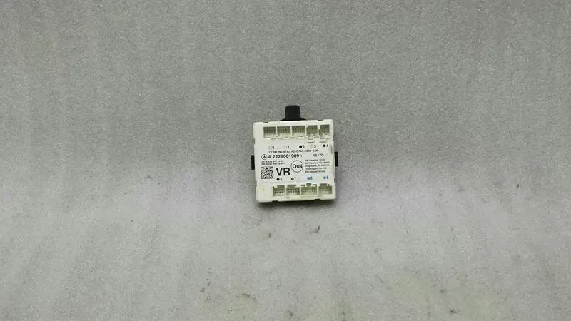 Mercedes C Class W205 FRH Door Module A2229001909 Door Control Unit Front Right