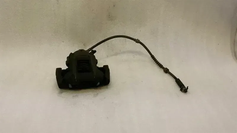 BMW 1 Series F20 F21 F22 F23 right front caliper 6850644 caliper front right
