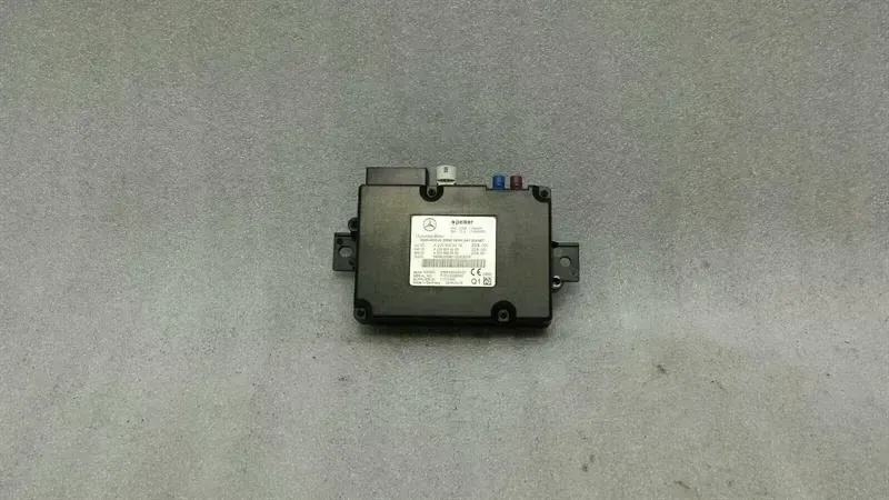 Mercedes C Class W205 Multimedia Module A2059008218 Interface Control Unit