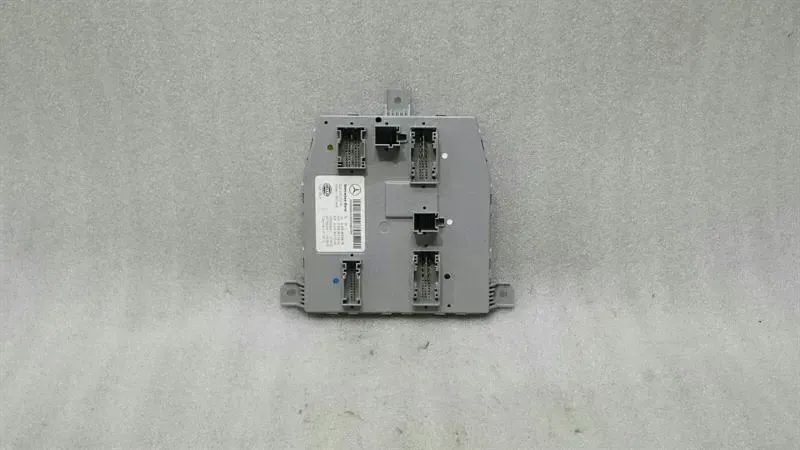 Mercedes C Class W205 Electronic Module A2059006818 ECU SAM