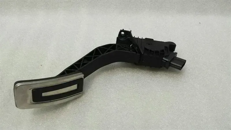 AUDI A3 8V FACELIFT RHD gas pedal (electrical) 5Q2723503D right hand drive