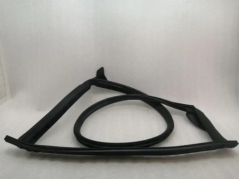 TESLA MODEL 3 LONG RANGE Door Seal 1090510-00-O Door Seals RRH REAR RIGHT