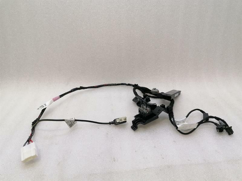 Tesla Model X 75D Console Wiring Loom 1032431-00-E Harness USB