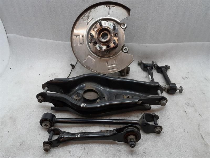 Tesla Model 3 Long Range RLH Hub 1044411-00-G Wheel Bearing Housing Rear Left
