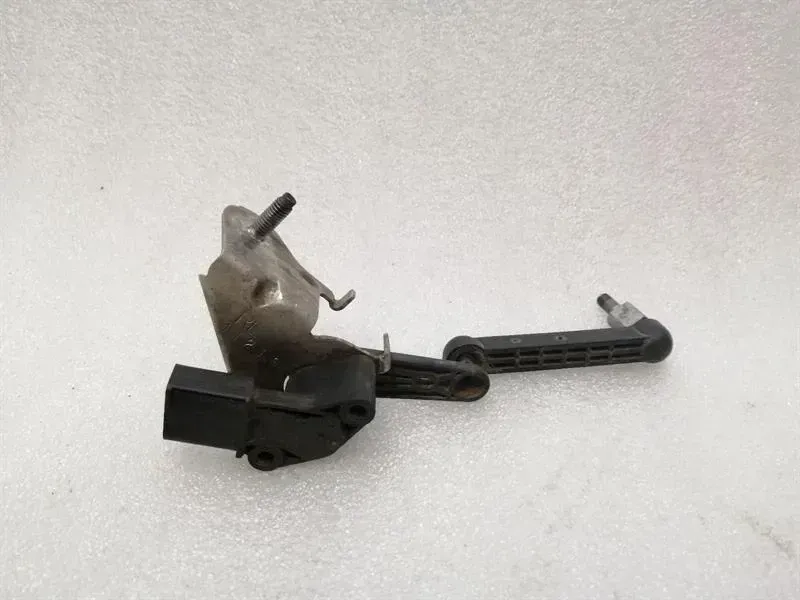 Tesla Model 3 RLH Level Sensor 1044971-00-C Level Sensor Rear Left
