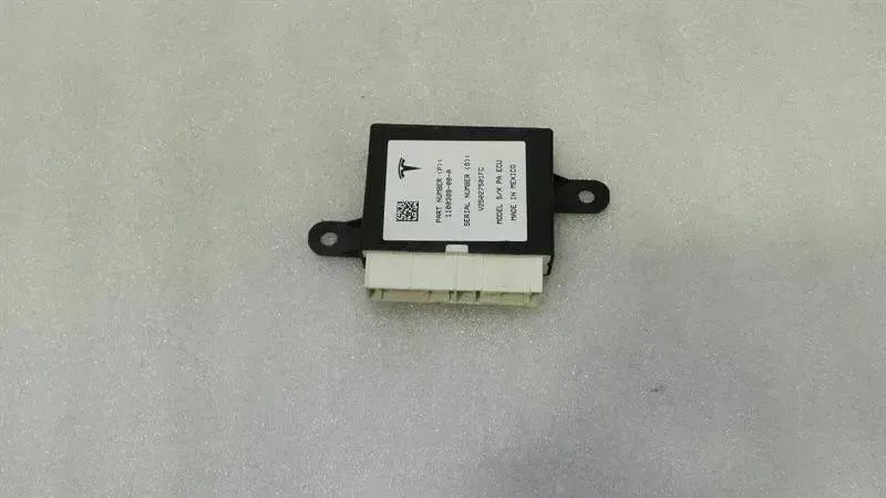 TESLA MODEL S 75 Park Assist Module 1100308-00-A Steuergerät PTS ECU