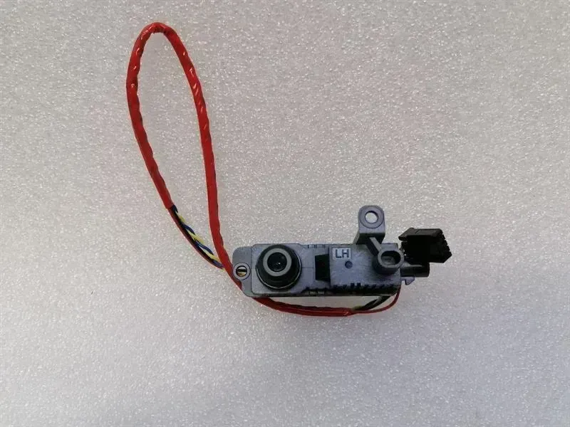 Tesla Model 3 Left Side Camera 1092978-00-C Left Side Camera