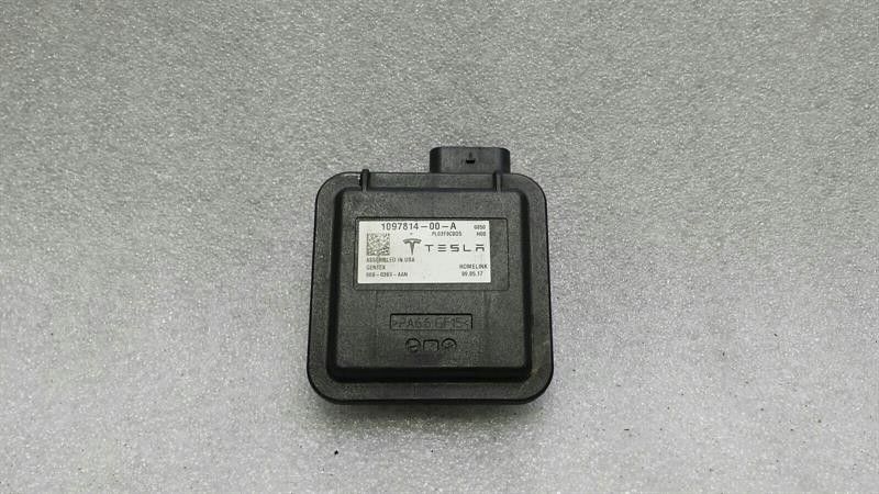 Tesla Model S 75 Electronic Module 1097814-00-A Controller Homelink