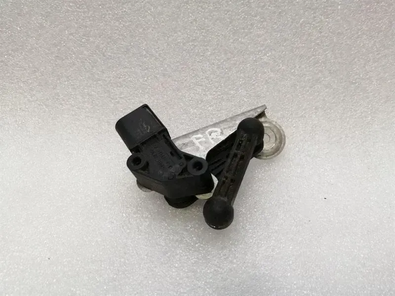 Tesla Model X P100D FRH Level Sensor 1027946-00-A Front Right Altitude Sensor