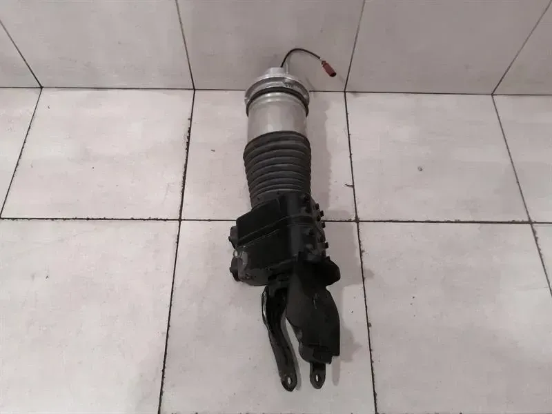 Porsche Taycan 9J Shock Absorber FLH 9J1616037D Shock Absorber Front Left