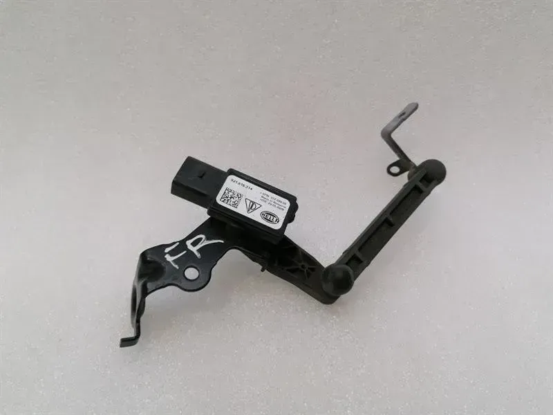 Porsche Taycan 9J FRH Leveling Sensor 9J1616214 Front Right Level Sensor