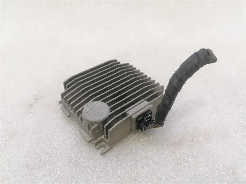 Porsche Taycan 9J Sound Amplifier 9J1035446D Audio Amplifier -