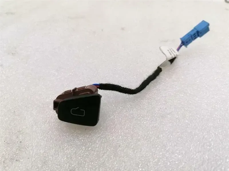 Tesla Model 3 Door Open Switch 1094957-02-E Door Switch