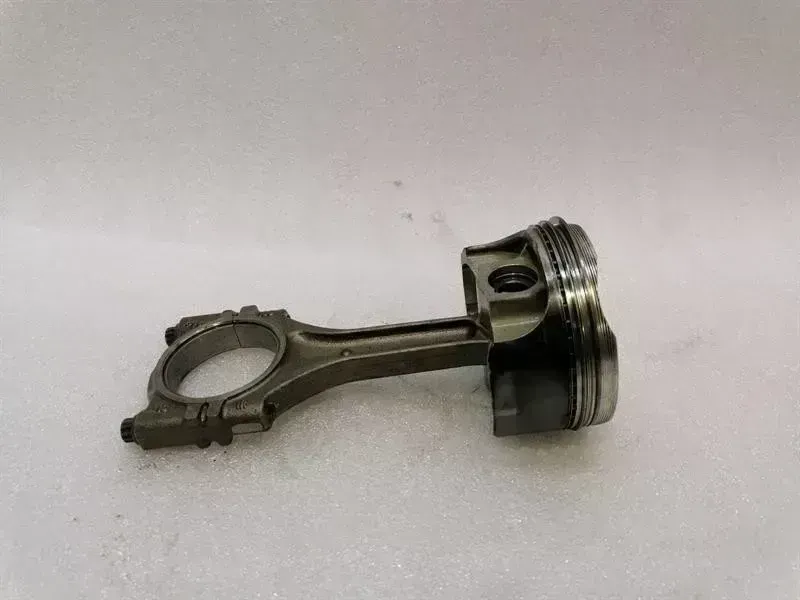 Porsche 911 996 Piston 99610305219 Piston