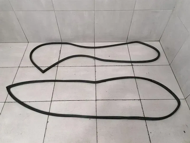 Porsche 911 993 coupe door seal set 96453109500 door seals set