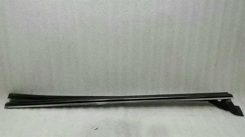 Mercedes CLK W209 Front Left Body Moulding A2096900180 Strip Front Left
