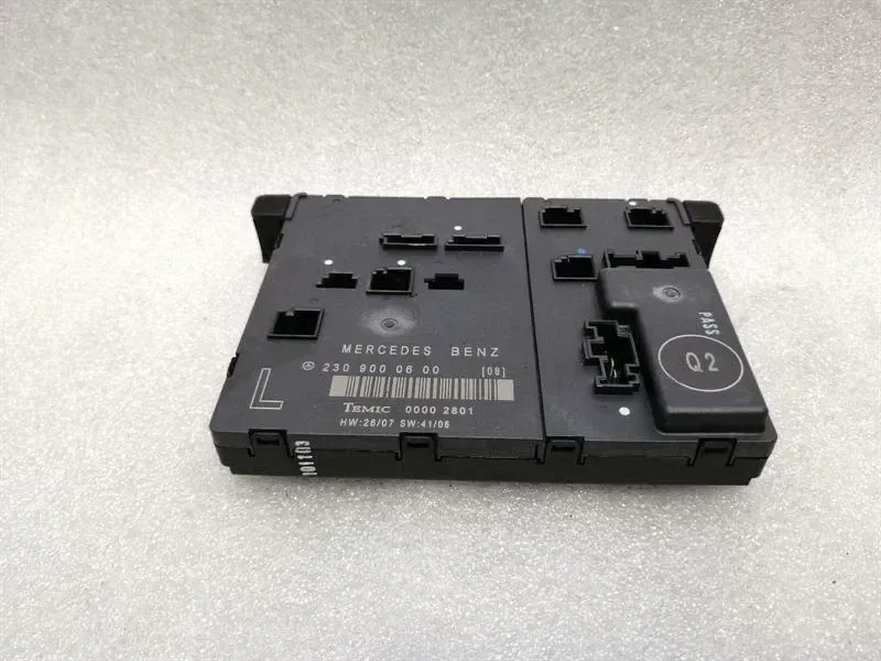 Mercedes SL R230 Left Door Module A2308203626 Door Control Unit Left
