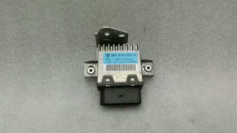 Porsche Cayman S 987 fuel pump module 99761802501 control unit fuel pump