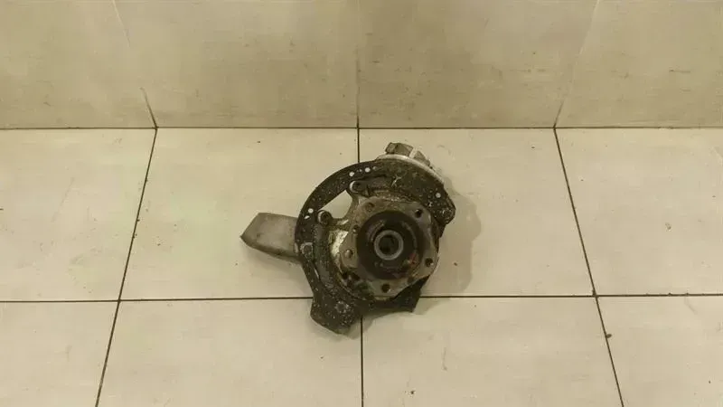Porsche Boxster 981 right rear hub 98133165803 wheel bearing housing rear right