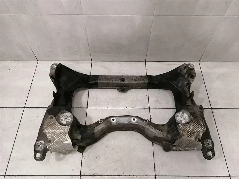 Mercedes SL350 SL500 R230 Beam Subframe Front A2306280157 Front Axle Carrier