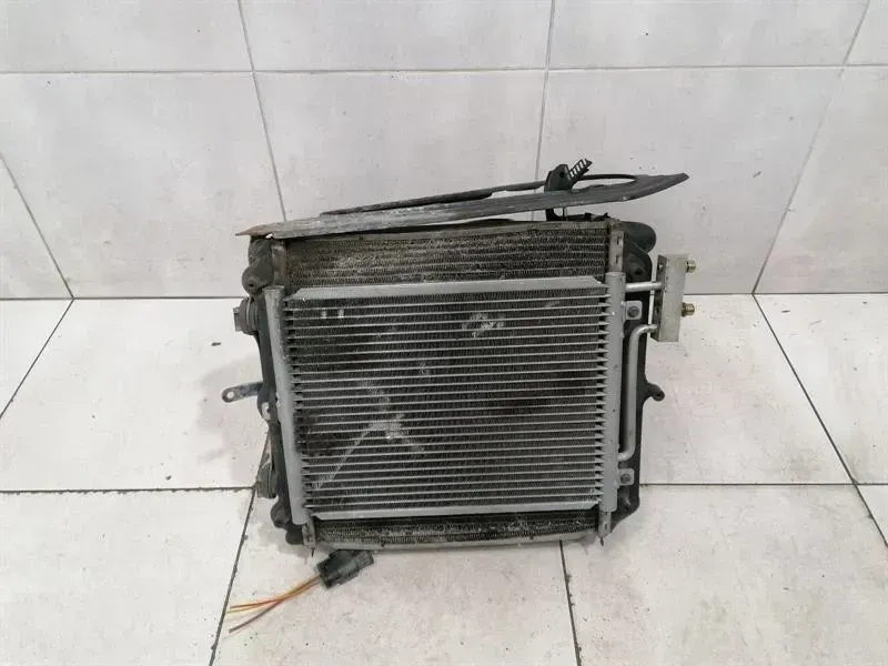 Porsche 911 996 Water Radiator 99610613151 Left Water Cooler Radiator