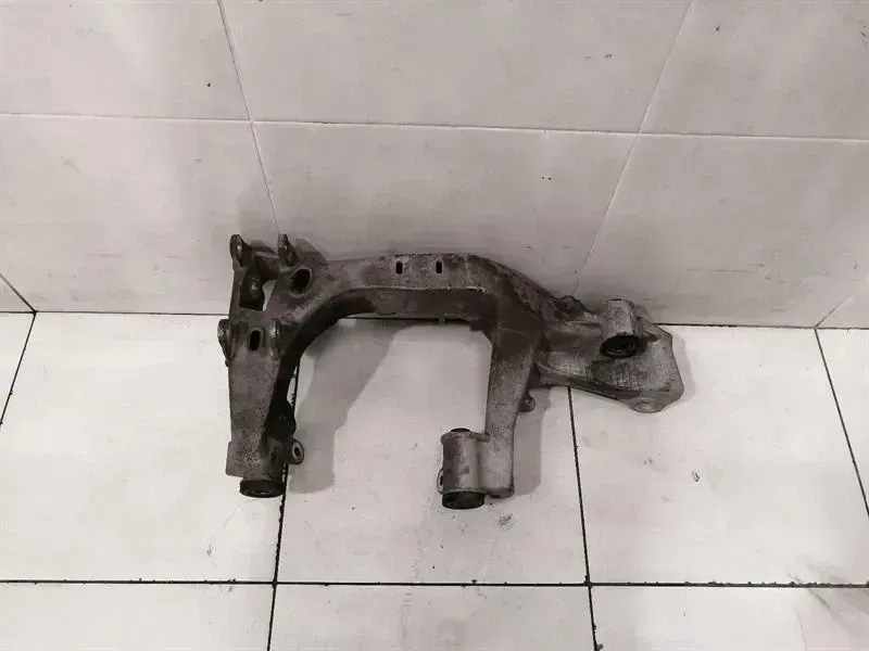Porsche Boxster 986 Rear Axle Crosmember 996331156Z0 Axle Carrier Rear Right