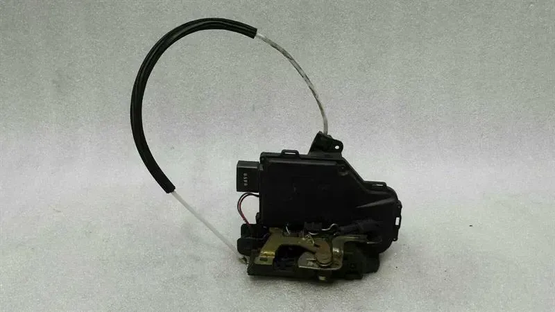 Porsche 911 996 RHD left door lock 3B2837015F right hand drive.