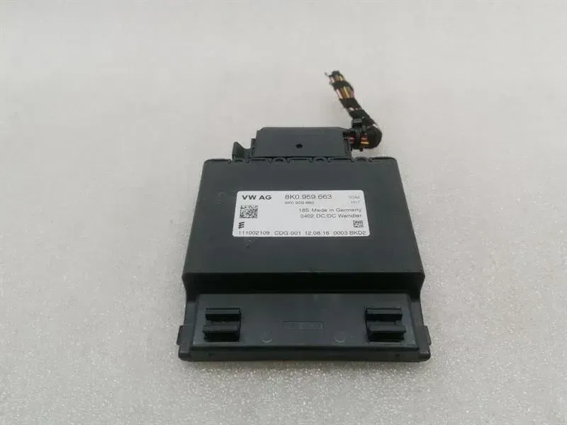Porsche Macan 95B Electronic Module 8K0959663 Control Unit VOLTAGE STABILIZER