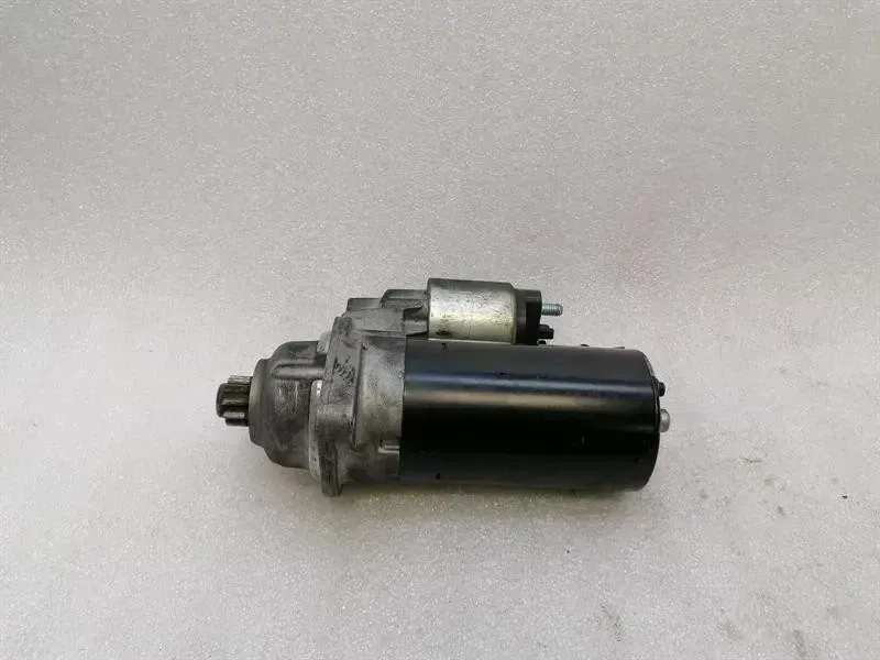 Porsche Boxster 986 Starter Engine 99660410300 Starter