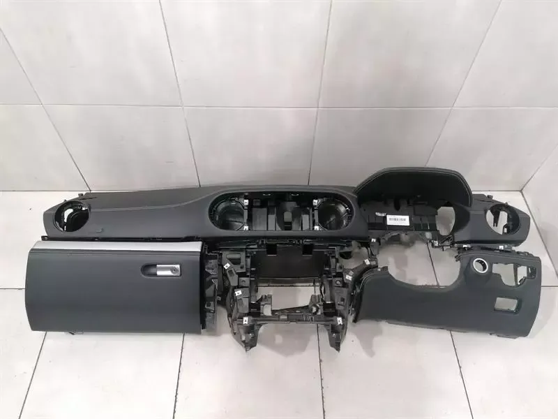 MERCEDES SL R231 DASHBOARD LEATHER A2316800387 RIGHT HAND DRIVE RHD